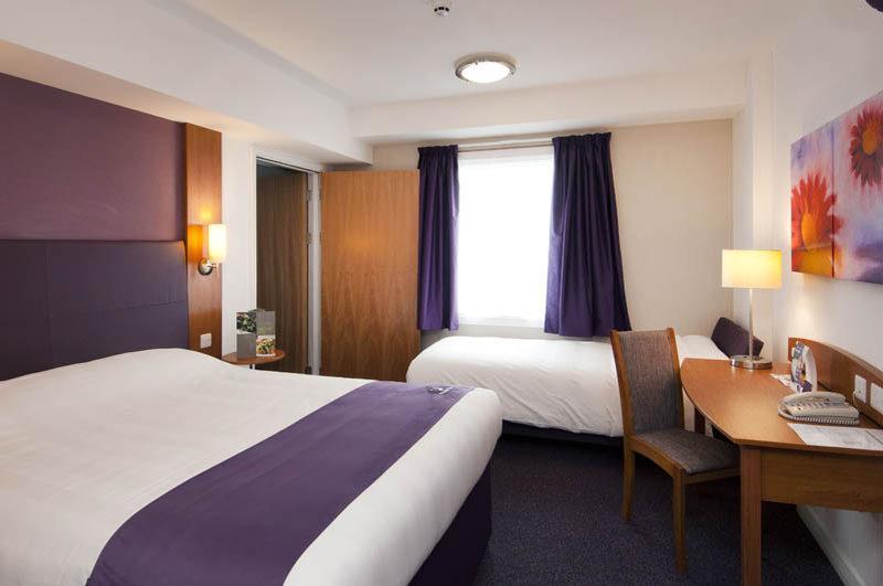 Premier Inn Fort William Buitenkant foto