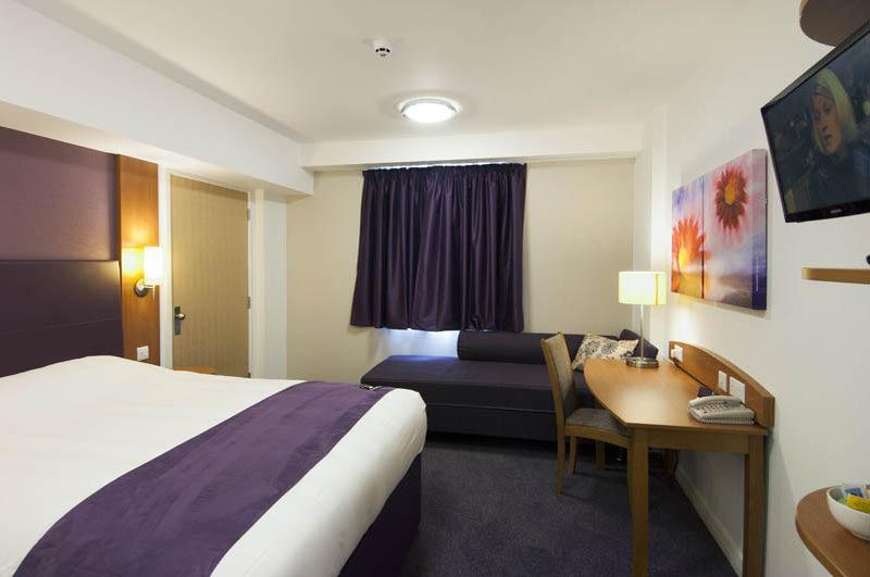 Premier Inn Fort William Buitenkant foto