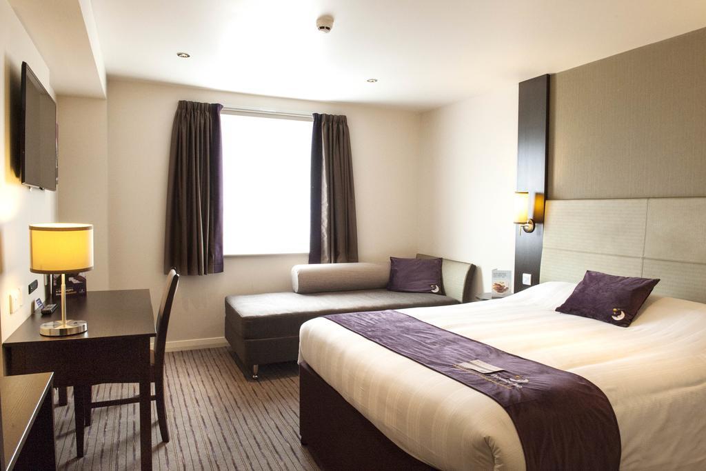 Premier Inn Fort William Buitenkant foto