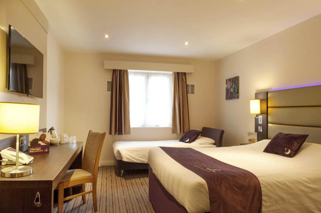 Premier Inn Fort William Buitenkant foto